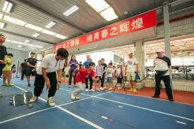 2025 赛季：小格雷罗以 48 支本垒打称霸美联，并荣获美联银棒奖