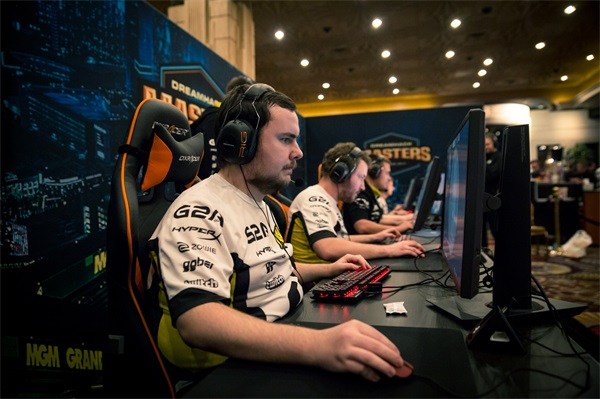 的攻防转换 的攻防转换